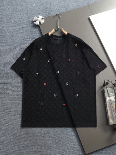 Louis Vuitton  Luxury Brand Men Womens Short Sleeve T-Shirt Whatsapp 【+1-3239614486】