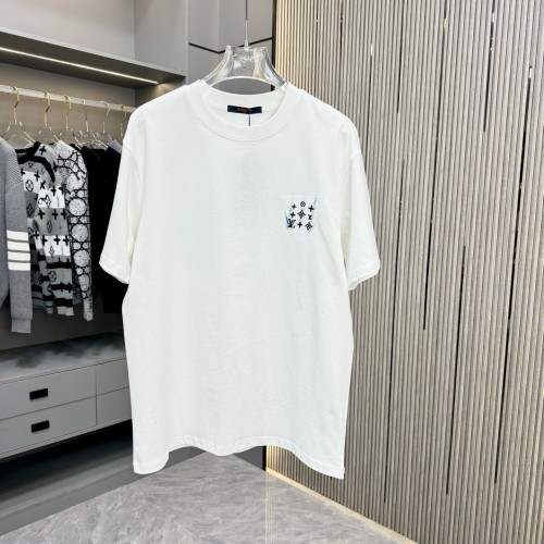 Louis Vuitton  Luxury Brand Men Womens Short Sleeve T-Shirt Whatsapp 【+1-3239614486】