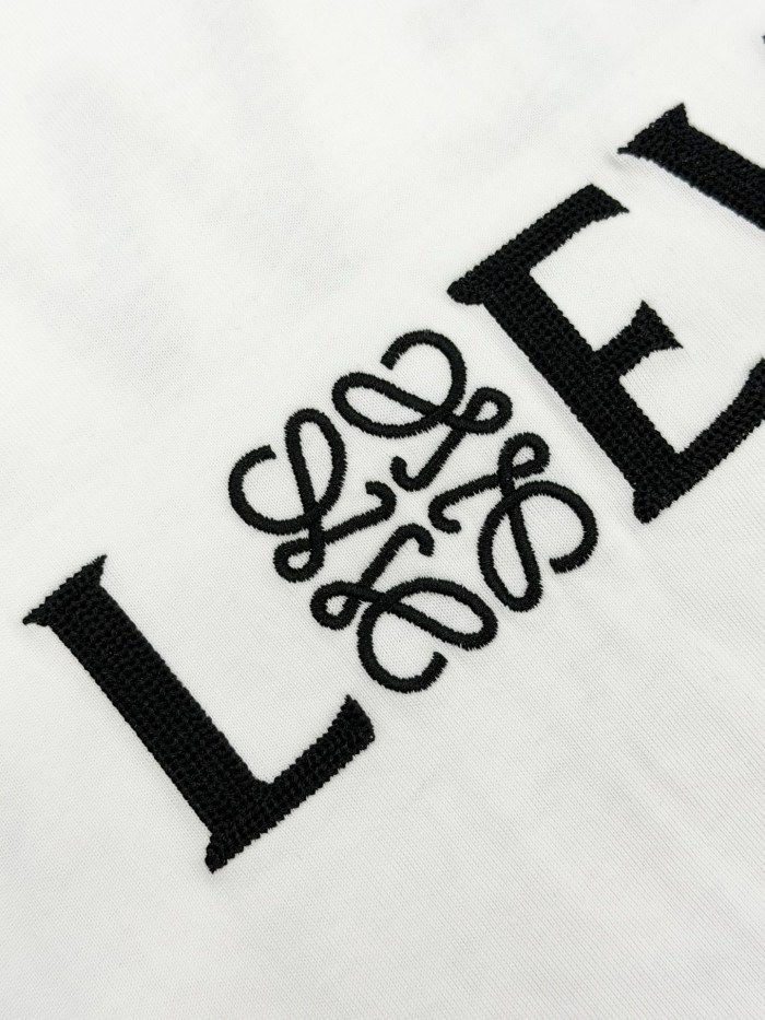Loewe Luxury Brand Men Womens Short Sleeve T-Shirt Whatsapp 【+1-3239614486】