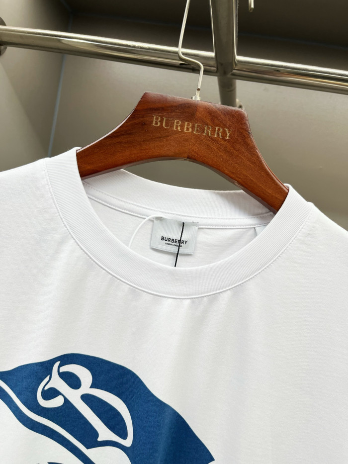 Burberry Luxury Brand Women Mens Short Sleeve T-Shirt Whatsapp 【+1-3239614486】
