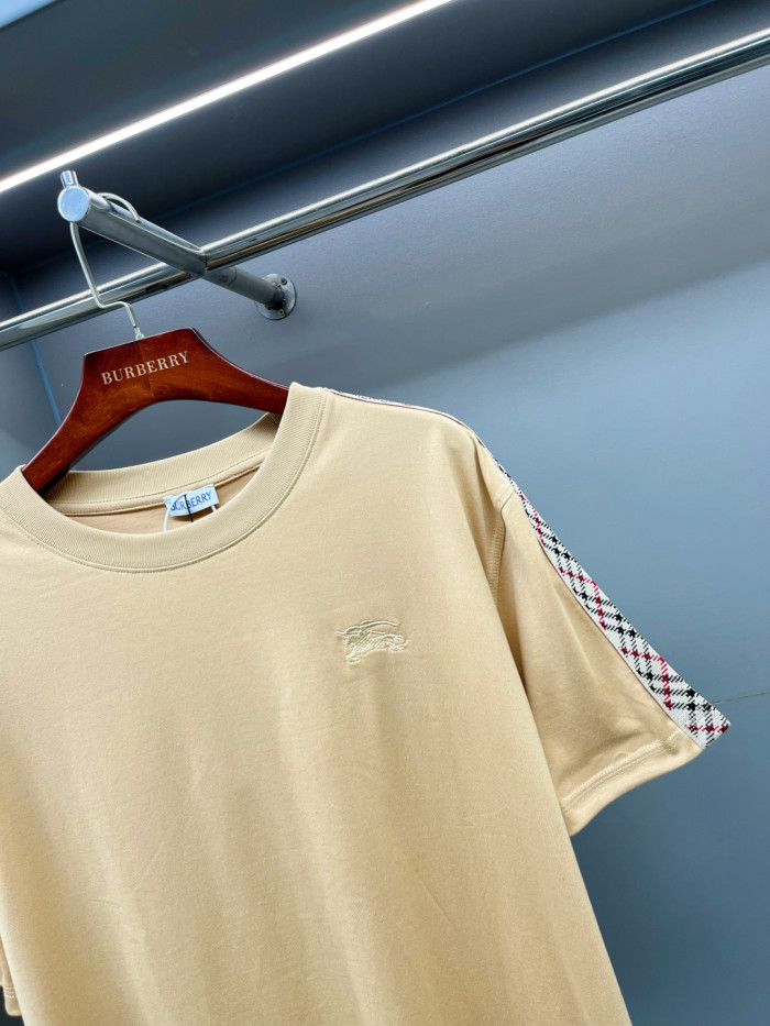 Burberry Luxury Brand Women Mens Short Sleeve T-Shirt Check Trim Cotton T-shirt 81062461 Whatsapp 【+1-3239614486】