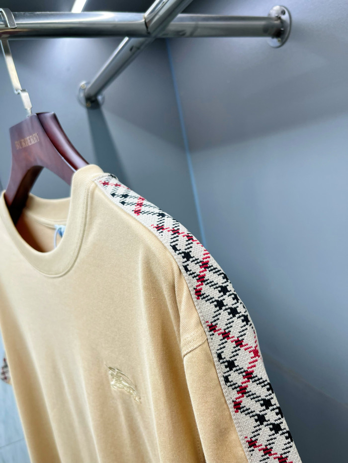 Burberry Luxury Brand Women Mens Short Sleeve T-Shirt Check Trim Cotton T-shirt 81062461 Whatsapp 【+1-3239614486】