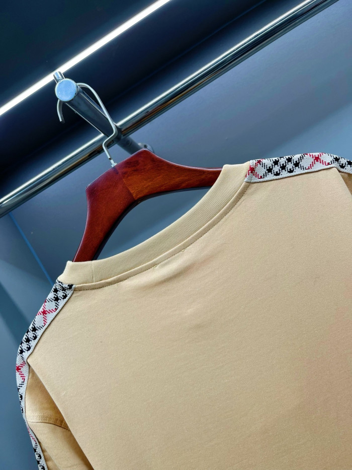 Burberry Luxury Brand Women Mens Short Sleeve T-Shirt Check Trim Cotton T-shirt 81062461 Whatsapp 【+1-3239614486】