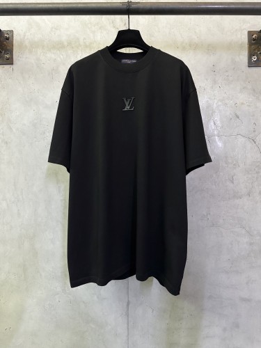 Louis Vuitton  Luxury Brand Men Womens Short Sleeve T-Shirt Whatsapp 【+1-3239614486】