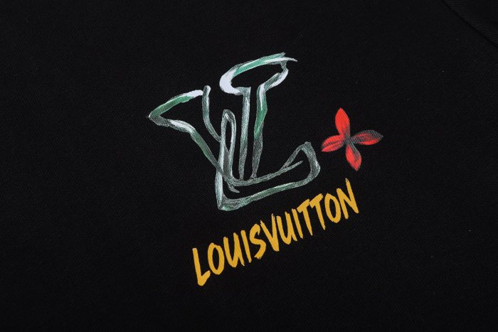 Louis Vuitton  Luxury Brand Men Womens Short Sleeve T-Shirt Whatsapp 【+1-3239614486】