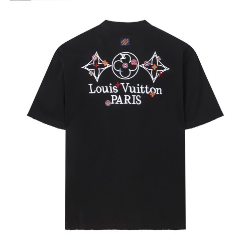 Louis Vuitton  Luxury Brand Men Womens Short Sleeve T-Shirt Whatsapp 【+1-3239614486】