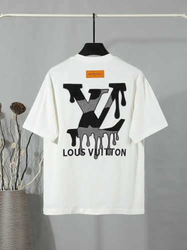 Louis Vuitton Luxury Brand Men Womens Short Sleeve T-Shirt Whatsapp 【+1-3239614486】
