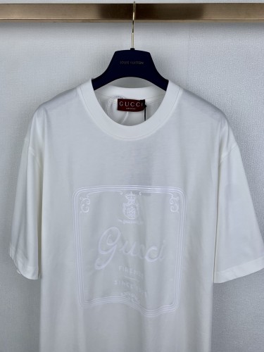 Gucci Luxury Brand Women Mens Short Sleeve T-Shirt Soft cotton jersey T-shirt ‎837959 XJHM3 9750 with print Top Quality Luxury Brand Whatsapp 【+1-3239614486】