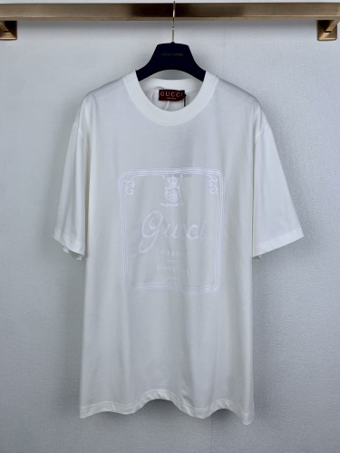 Gucci Luxury Brand Women Mens Short Sleeve T-Shirt Soft cotton jersey T-shirt ‎837959 XJHM3 9750 with print Top Quality Luxury Brand Whatsapp 【+1-3239614486】