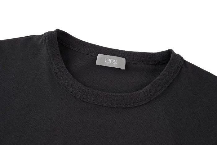 Dior Luxury Brand Women Mens Short Sleeve T-Shirt  Dior Ribbon T-Shirt Whatsapp 【+1-3239614486】