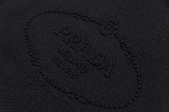 Prada Luxury Brand Men Womens Short Sleeve T-Shirt Whatsapp 【+1-3239614486】