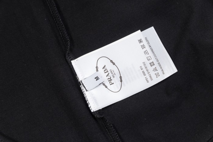 Prada Luxury Brand Men Womens Short Sleeve T-Shirt Whatsapp 【+1-3239614486】