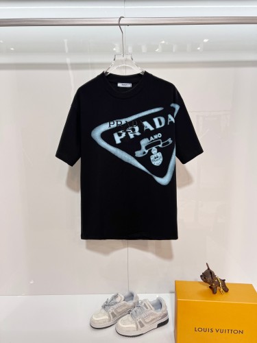 Prada Luxury Brand Men Womens Short Sleeve T-Shirt Whatsapp 【+1-3239614486】