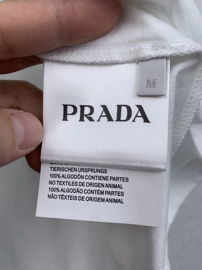 Prada Luxury Brand Men Womens Short Sleeve T-Shirt Whatsapp 【+1-3239614486】