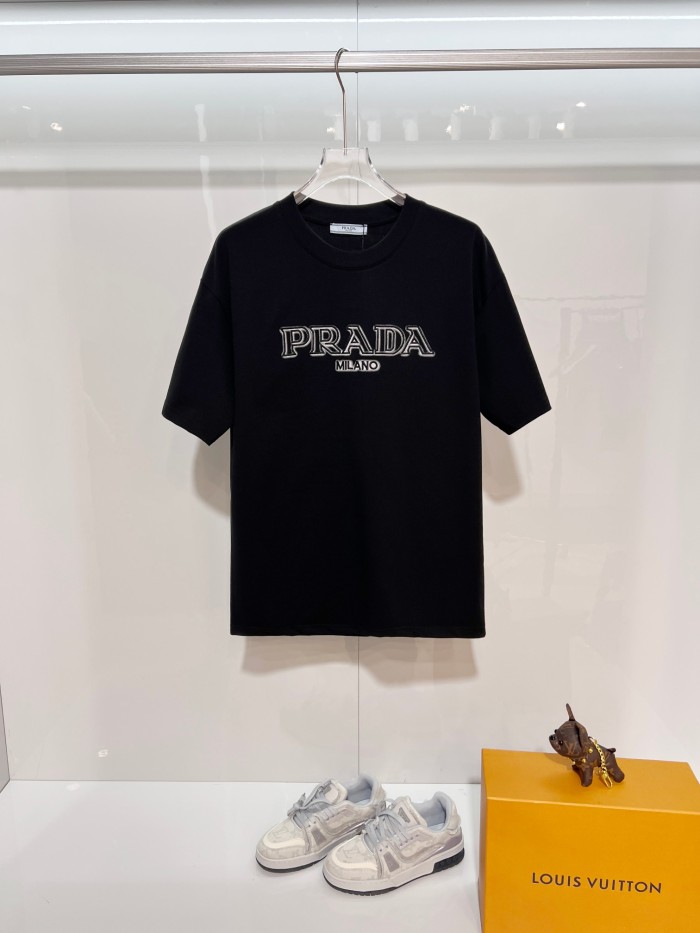 Prada Luxury Brand Men Womens Short Sleeve T-Shirt Whatsapp 【+1-3239614486】