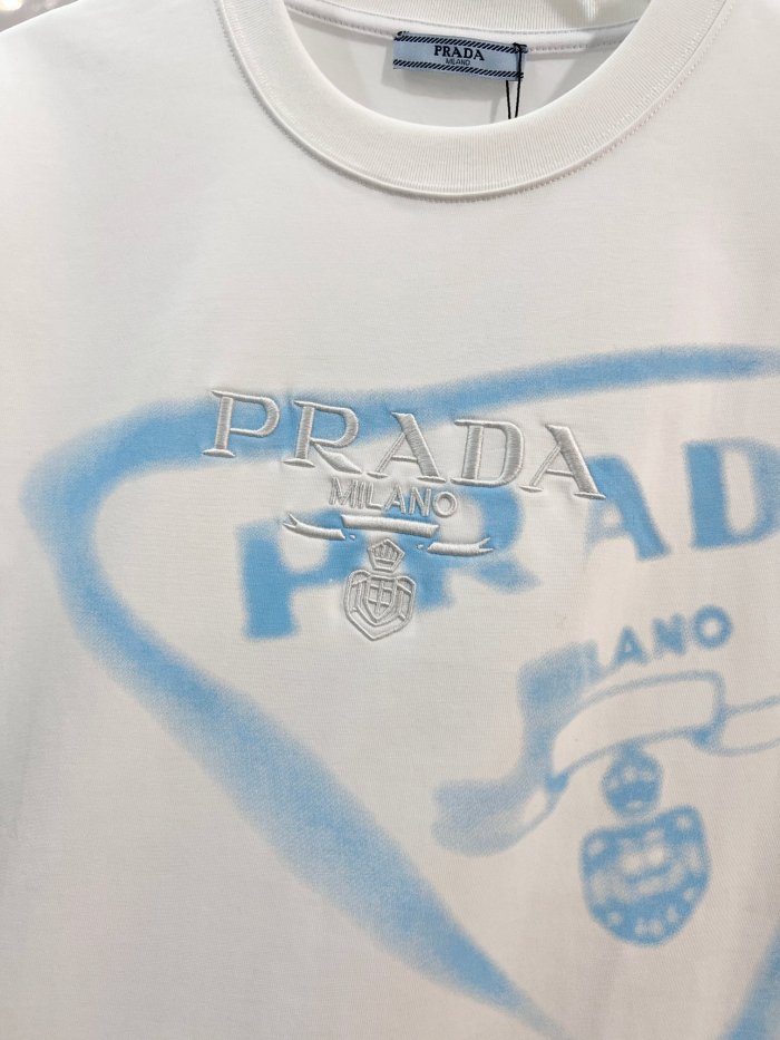 Prada Luxury Brand Men Womens Short Sleeve T-Shirt Whatsapp 【+1-3239614486】