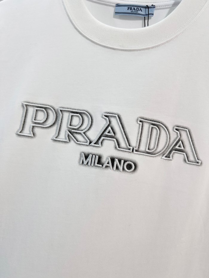Prada Luxury Brand Men Womens Short Sleeve T-Shirt Whatsapp 【+1-3239614486】
