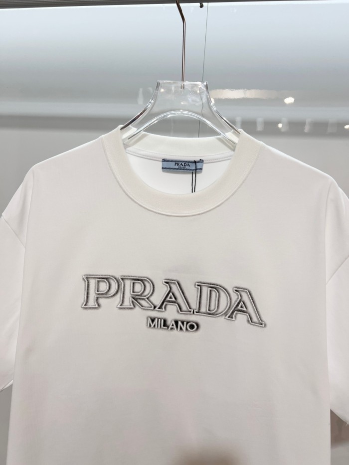 Prada Luxury Brand Men Womens Short Sleeve T-Shirt Whatsapp 【+1-3239614486】