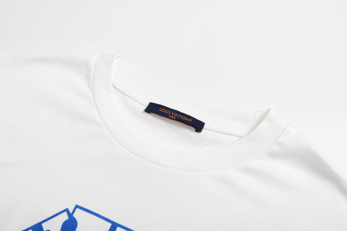 Louis Vuitton  Luxury Brand Men Womens Short Sleeve T-Shirt Whatsapp 【+1-3239614486】