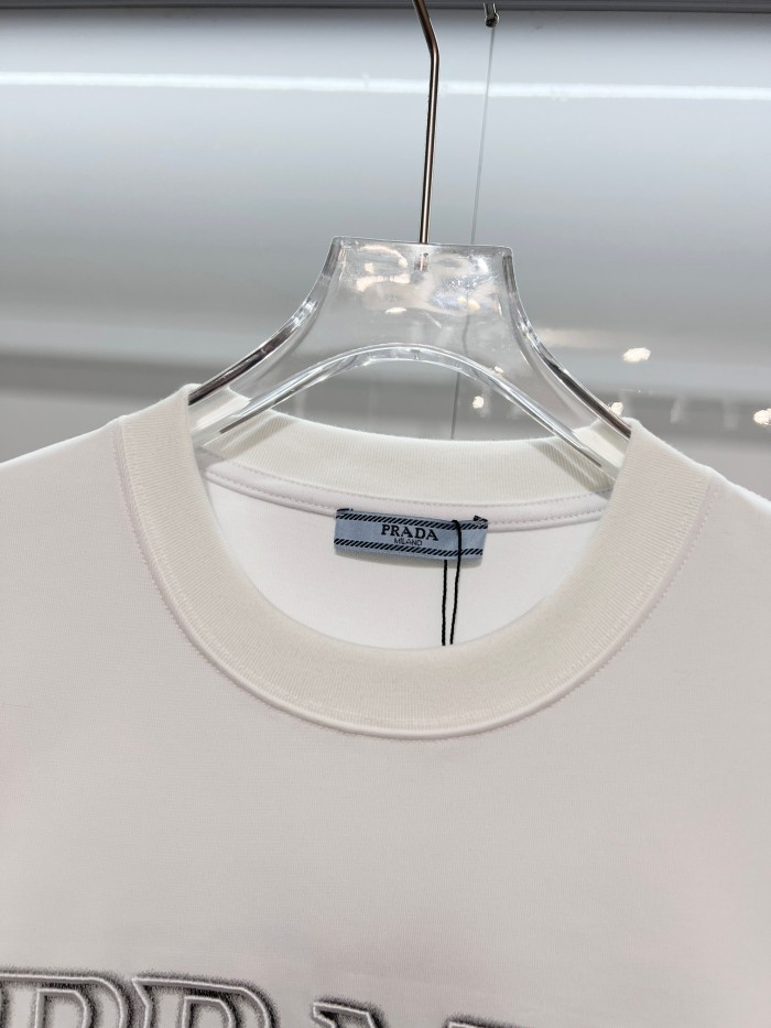 Prada Luxury Brand Men Womens Short Sleeve T-Shirt Whatsapp 【+1-3239614486】