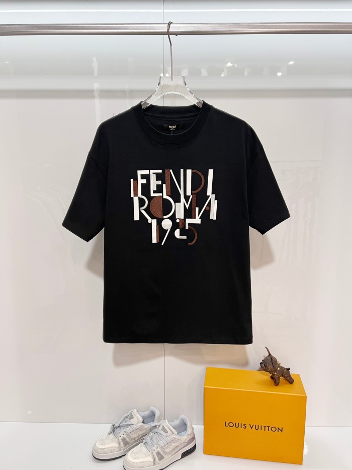 Fendi Luxury Brand Women Mens Short Sleeve T-Shirt Whatsapp 【+1-3239614486】