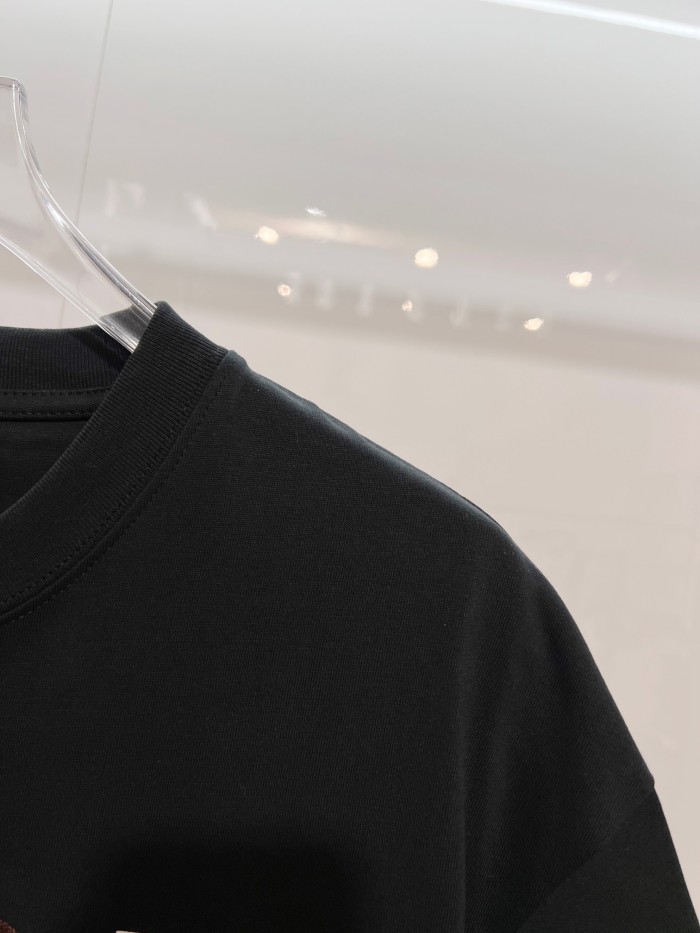 Fendi Luxury Brand Women Mens Short Sleeve T-Shirt Whatsapp 【+1-3239614486】