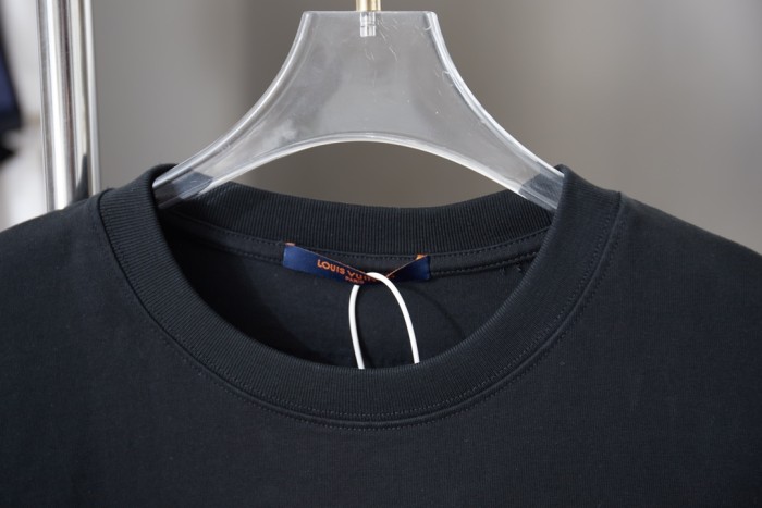 Louis Vuitton  Luxury Brand Men Womens Short Sleeve T-Shirt Whatsapp 【+1-3239614486】
