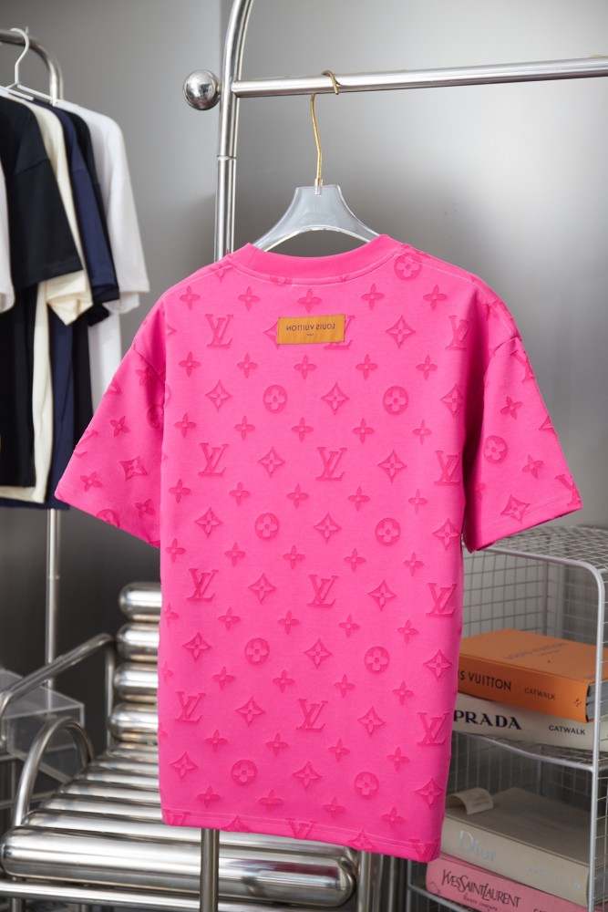 Louis Vuitton Luxury Brand Men Womens Short Sleeve T-Shirt Whatsapp 【+1-3239614486】