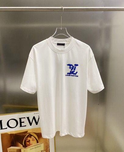 Louis Vuitton Luxury Brand Men Womens Short Sleeve T-Shirt Whatsapp 【+1-3239614486】