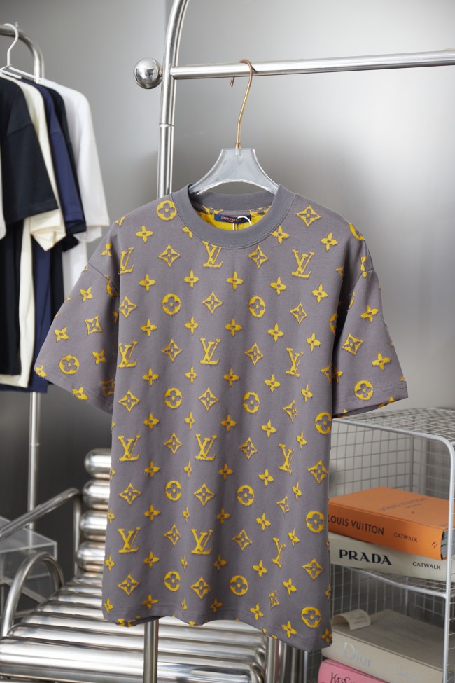 Louis Vuitton Luxury Brand Men Womens Short Sleeve T-Shirt Whatsapp 【+1-3239614486】