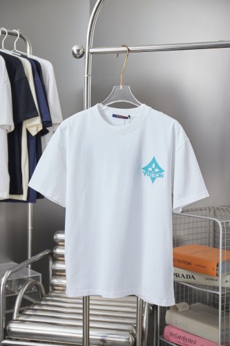 Louis Vuitton  Luxury Brand Men Womens Short Sleeve T-Shirt Whatsapp 【+1-3239614486】