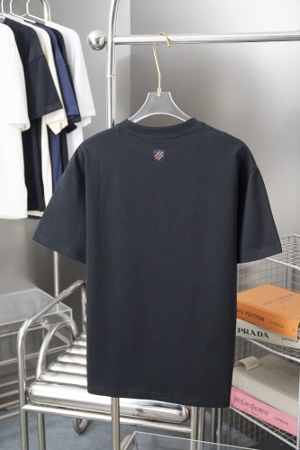 Louis Vuitton Luxury Brand Men Womens Short Sleeve T-Shirt Mens Short-Sleeved Crewneck 1AJBT5 Whatsapp 【+1-3239614486】