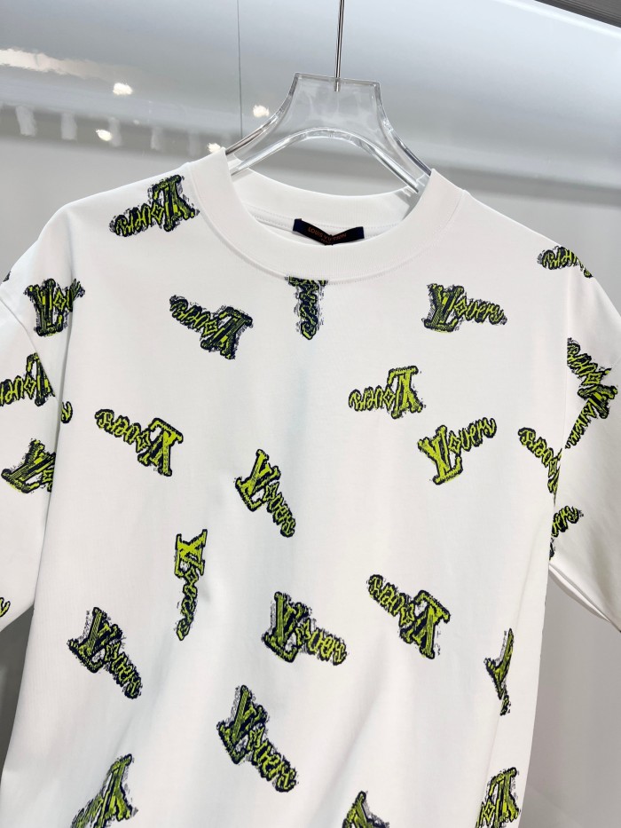 Louis Vuitton Luxury Brand Men Womens Short Sleeve T-Shirt Whatsapp 【+1-3239614486】