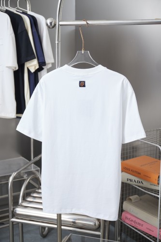 Louis Vuitton Luxury Brand Men Womens Short Sleeve T-Shirt Mens Short-Sleeved Crewneck 1AJBT5 Whatsapp 【+1-3239614486】