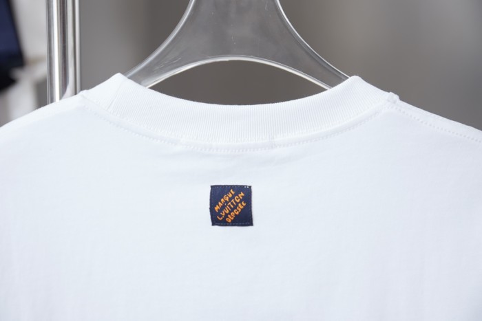 Louis Vuitton Luxury Brand Men Womens Short Sleeve T-Shirt Mens Short-Sleeved Crewneck 1AJBT5 Whatsapp 【+1-3239614486】