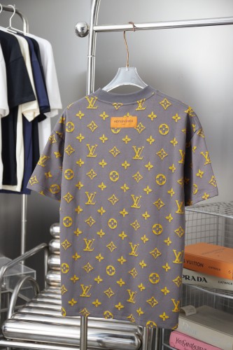 Louis Vuitton Luxury Brand Men Womens Short Sleeve T-Shirt Whatsapp 【+1-3239614486】