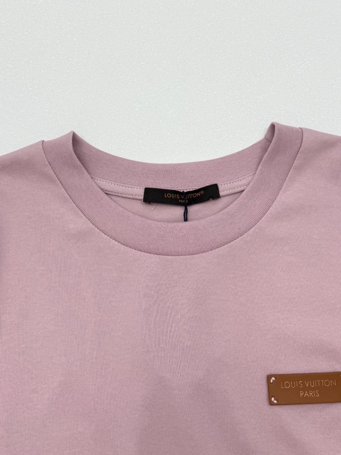 Louis Vuitton  Luxury Brand Men Womens Short Sleeve T-Shirt Whatsapp 【+1-3239614486】