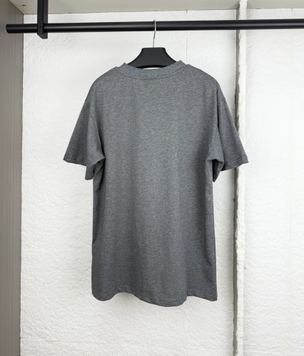 Louis Vuitton  Luxury Brand Men Womens Short Sleeve T-Shirt Whatsapp 【+1-3239614486】