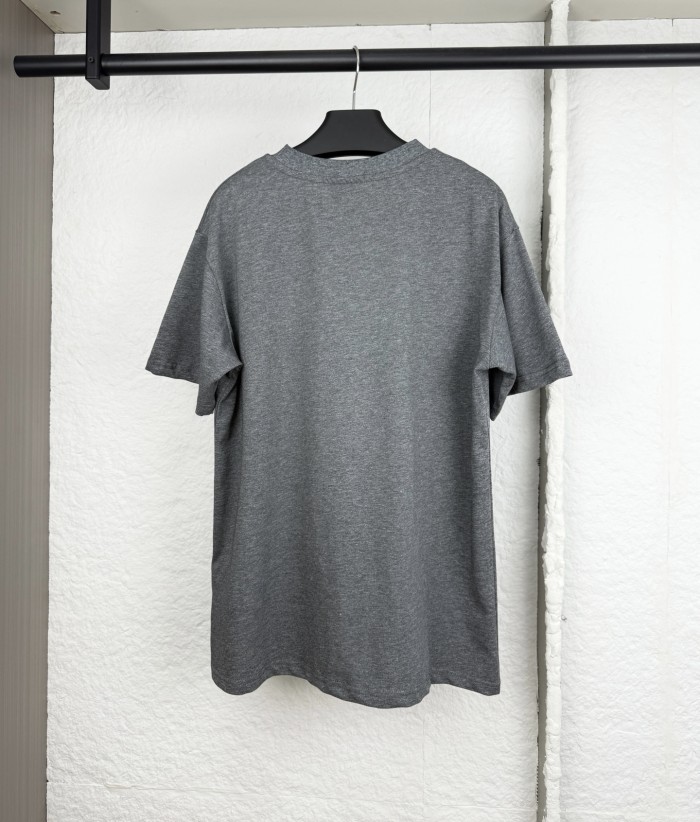Louis Vuitton  Luxury Brand Men Womens Short Sleeve T-Shirt Whatsapp 【+1-3239614486】