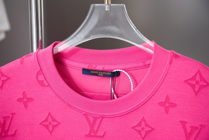 Louis Vuitton Luxury Brand Men Womens Short Sleeve T-Shirt Whatsapp 【+1-3239614486】