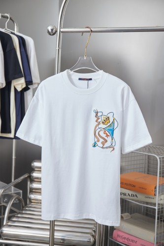 Louis Vuitton Luxury Brand Men Womens Short Sleeve T-Shirt Whatsapp 【+1-3239614486】