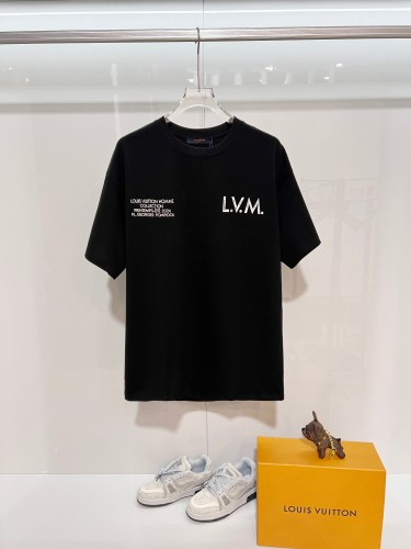 Louis Vuitton  Luxury Brand Men Womens Short Sleeve T-Shirt Whatsapp 【+1-3239614486】