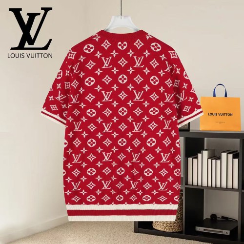 Louis Vuitton Luxury Brand Men Womens Short-Sleeved Crewneck T-Shirt Whatsapp 【+1-3239614486】
