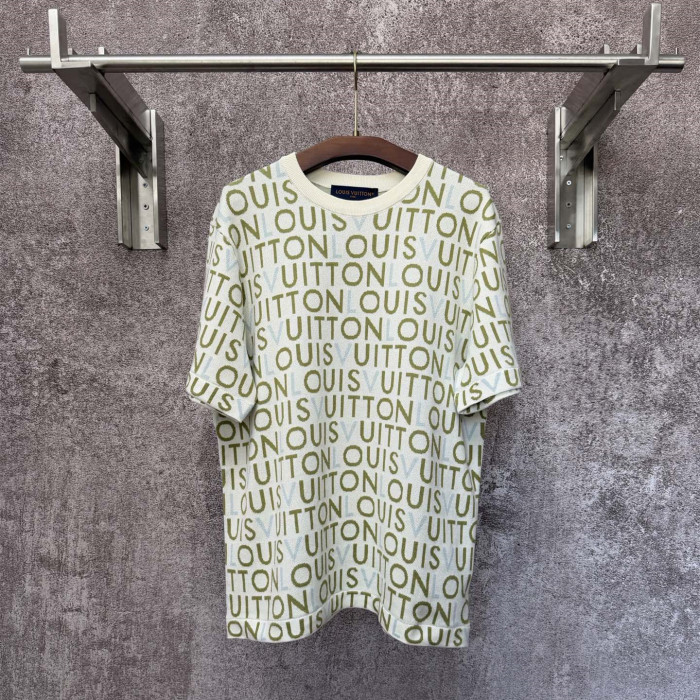 Louis Vuitton Luxury Brand Men Womens Short Sleeve T-Shirt Jacquard Signature Short-Sleeved Crewneck 1AJTWZ Whatsapp 【+1-3239614486】