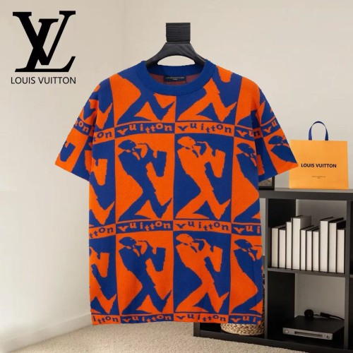 Louis Vuitton Luxury Brand Men Womens Short-Sleeved Crewneck Knit Whatsapp 【+1-3239614486】