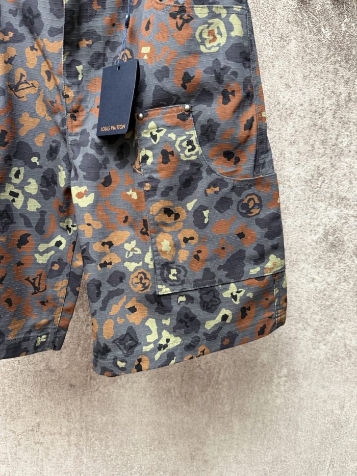 Louis Vuitton Luxury Brand Women Mens Pant Shorts Printed Carpenter Shorts Whatsapp 【+1-3239614486】