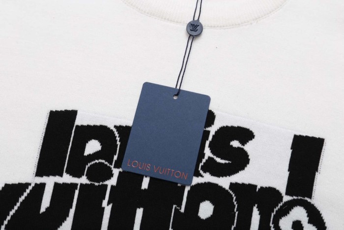 Louis Vuitton Luxury Brand Men Womens Short-Sleeved Crewneck Knit Whatsapp 【+1-3239614486】