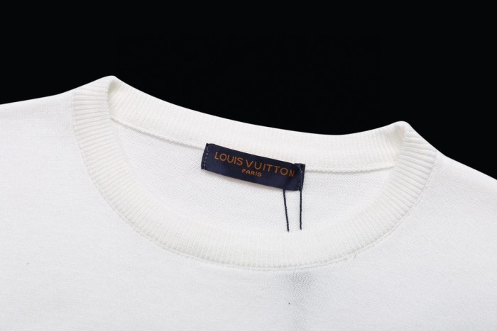 Louis Vuitton Luxury Brand Men Womens Short-Sleeved Crewneck Knit Whatsapp 【+1-3239614486】