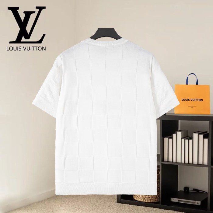 Louis Vuitton Luxury Brand Men Womens Short-Sleeved Crewneck Knit Whatsapp 【+1-3239614486】