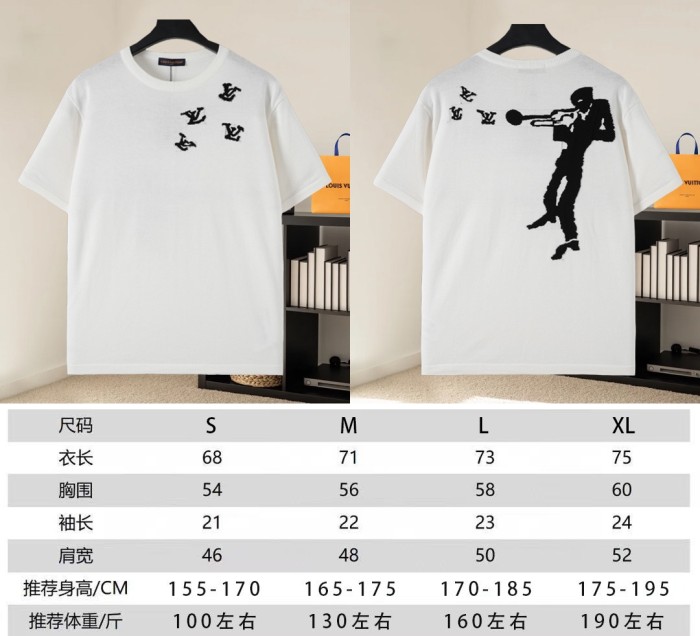 Louis Vuitton Luxury Brand Men Womens Short-Sleeved Crewneck Whatsapp 【+1-3239614486】